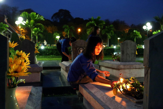 Hoạt động diễn ra ngày 6/5 tại Nghĩa trang Liệt sĩ A1 (TP Điện Biên Phủ, tỉnh Điện Biên) với sự tham gia của hơn 500 đoàn viên thanh niên tiêu biểu đại diện cho hơn 160 nghìn đoàn viên thanh niên trong tỉnh.